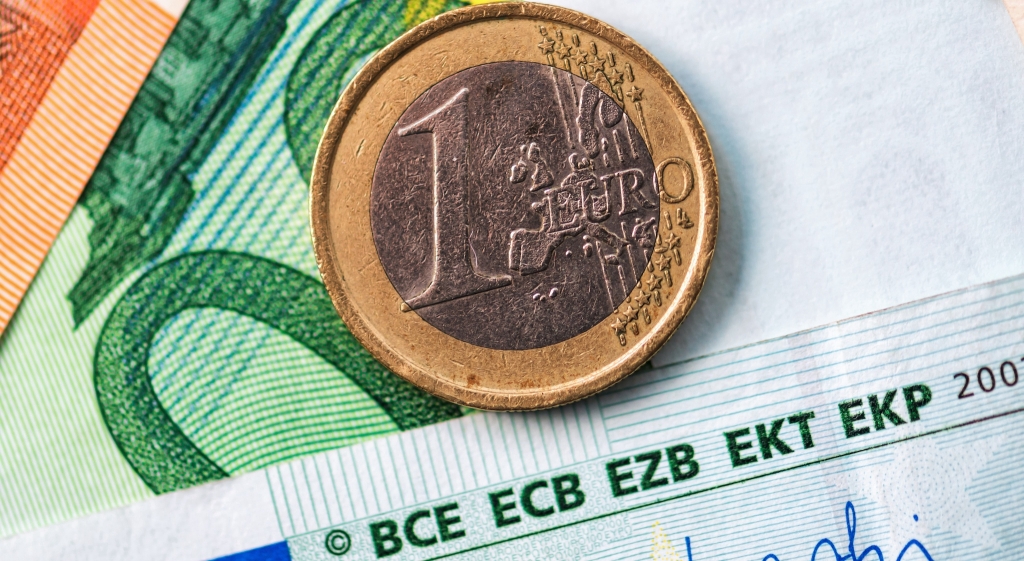 Inschrijfgeld verhoogd naar 1025 euro